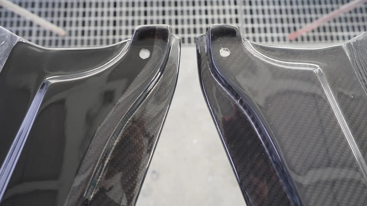 GReddy Performance Parts Garage Active Aero (R32) - Front Lower Lip Spoiler (Splitter) - 44881411 - Half Carbon and FRP Front Lower Lip Spoiler (BNR32)